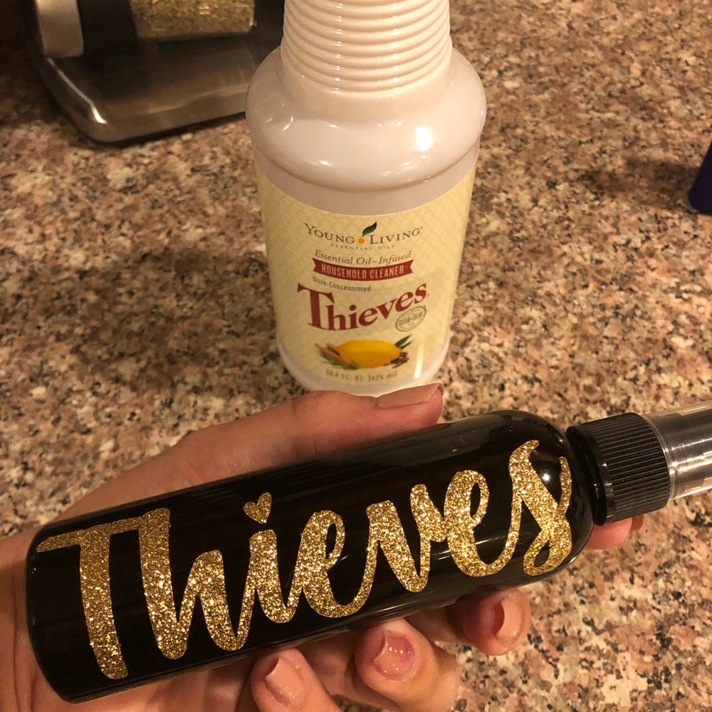 Thieves 4oz spray bottle gold glitter